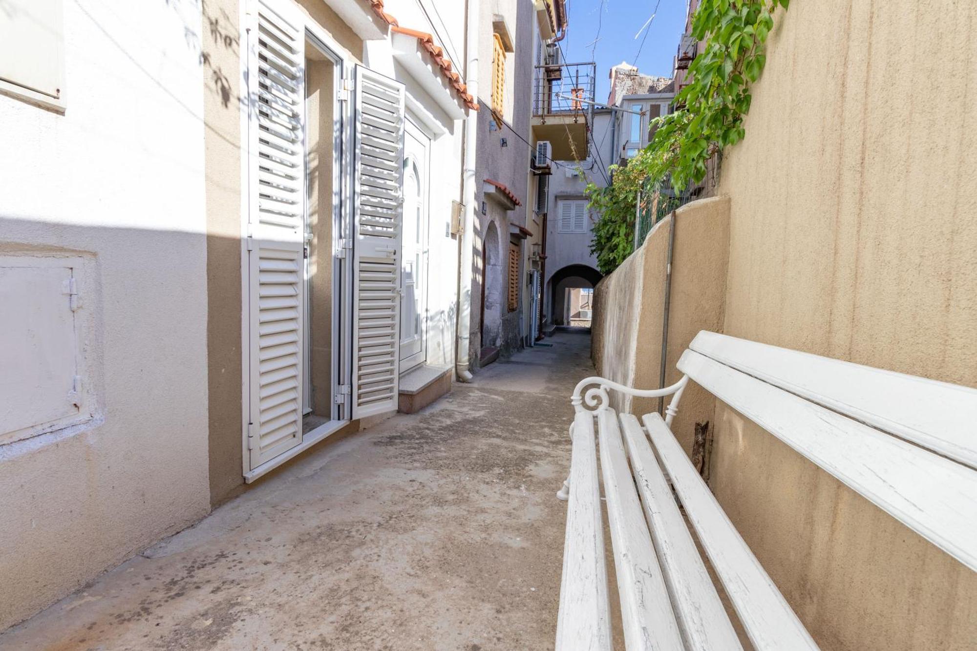 Ulica Dvori Narca 12 Apartment 4+2 Per. Baška Exteriér fotografie